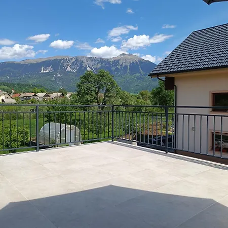 Apartma Z Lepo Teraso Za 3+1 Osebe Apartman Bled