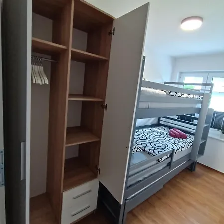 Apartma Z Lepo Teraso Za 3+1 Osebe * Bled