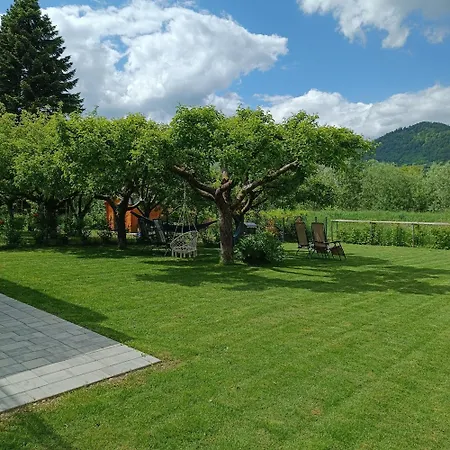 Apartma Z Lepo Teraso Za 3+1 Osebe Apartman *