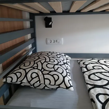 Apartma Z Lepo Teraso Za 3+1 Osebe * Bled