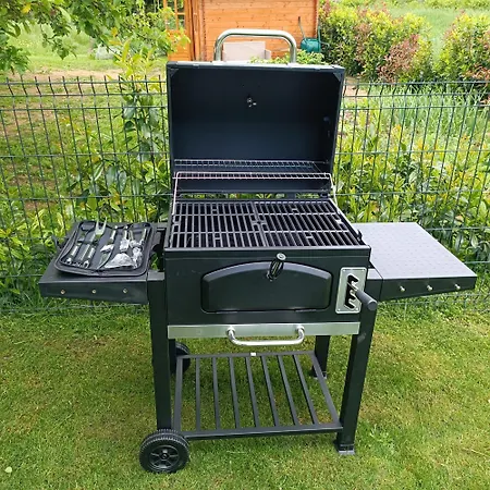 Apartma Z Lepo Teraso Za 3+1 Osebe *