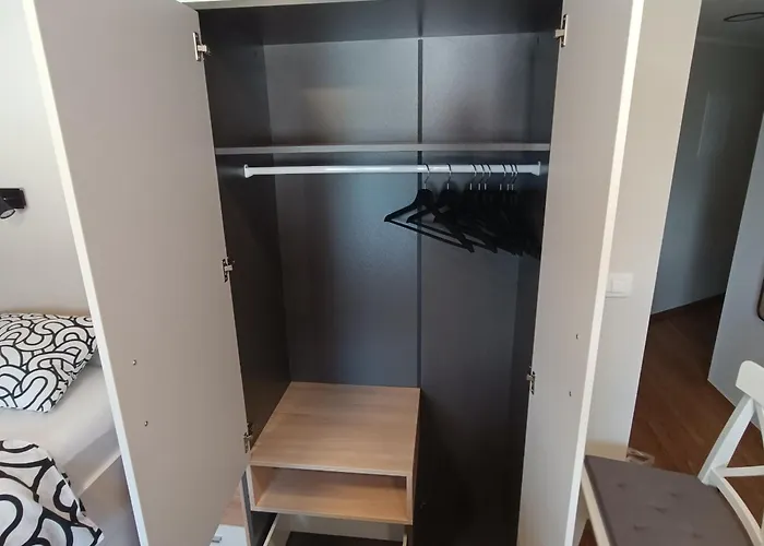 Apartma Z Lepo Teraso Za 3+1 Osebe شقة *