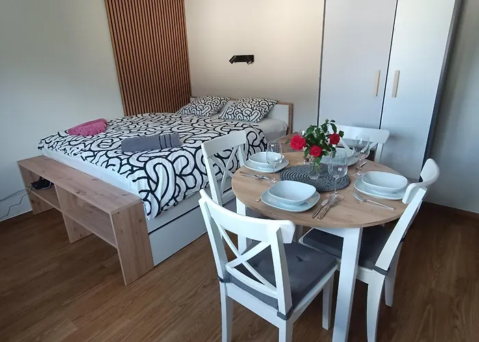 Apartma Z Lepo Teraso Za 3+1 Osebe Apartman