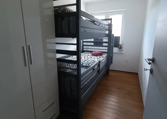 Apartma Z Lepo Teraso Za 3+1 Osebe بليد