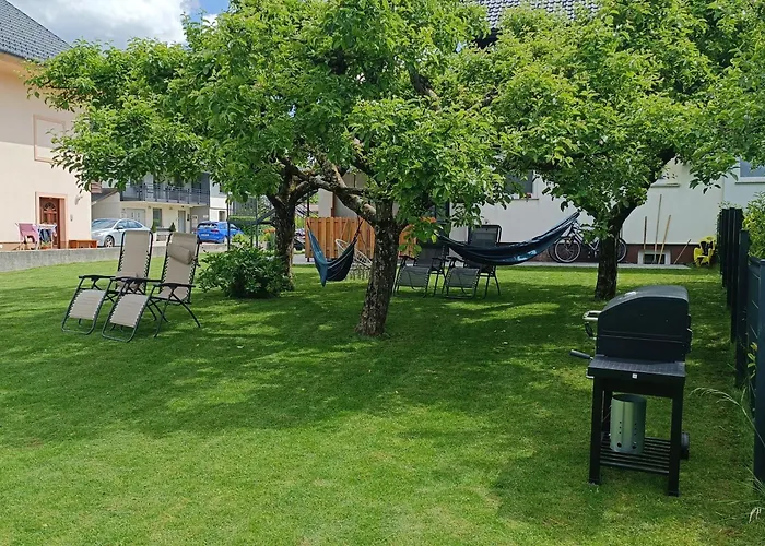 Apartma Z Lepo Teraso Za 3+1 Osebe شقة